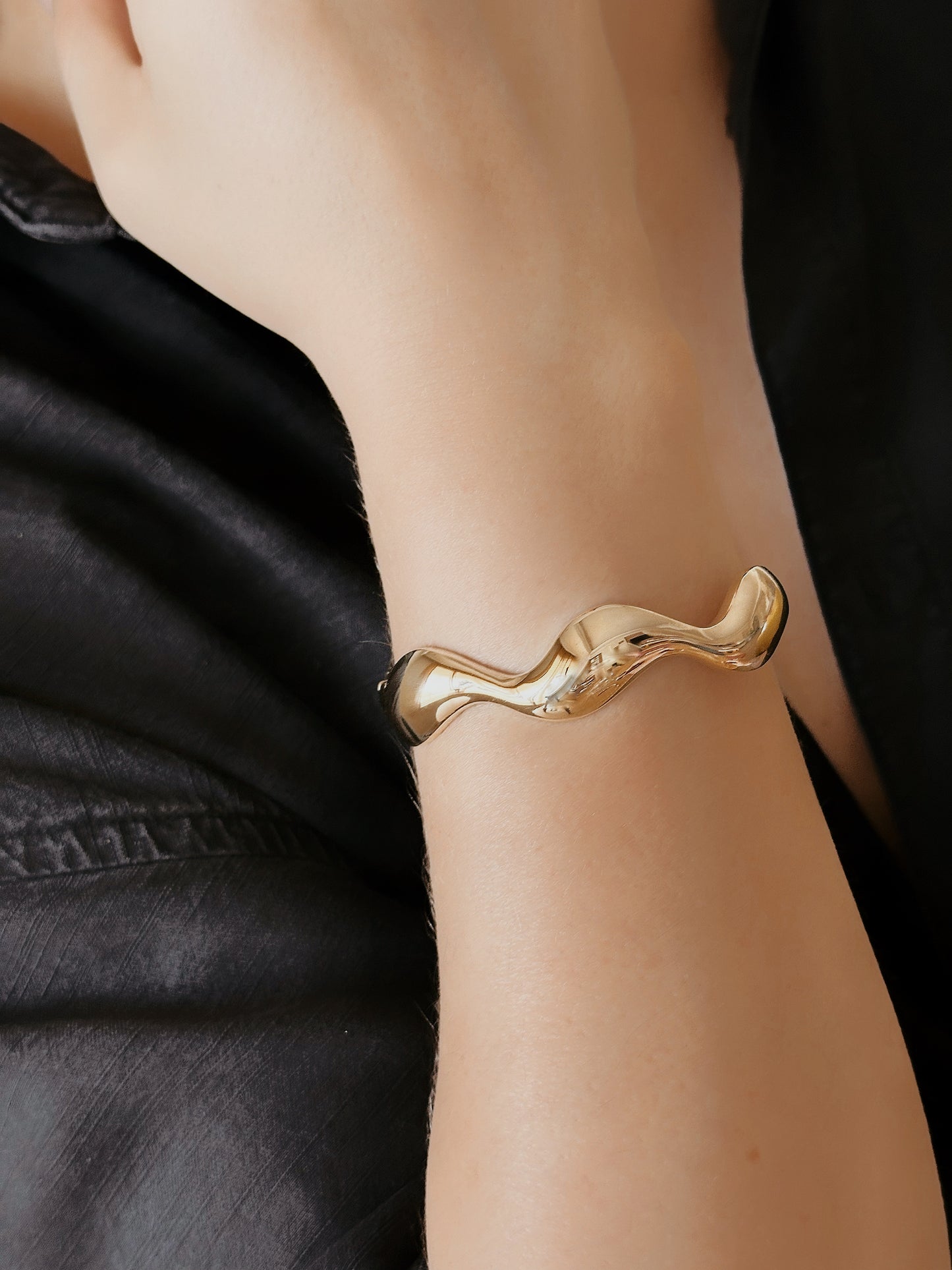 14K Solid Gold Wavy Cuff Bracelet