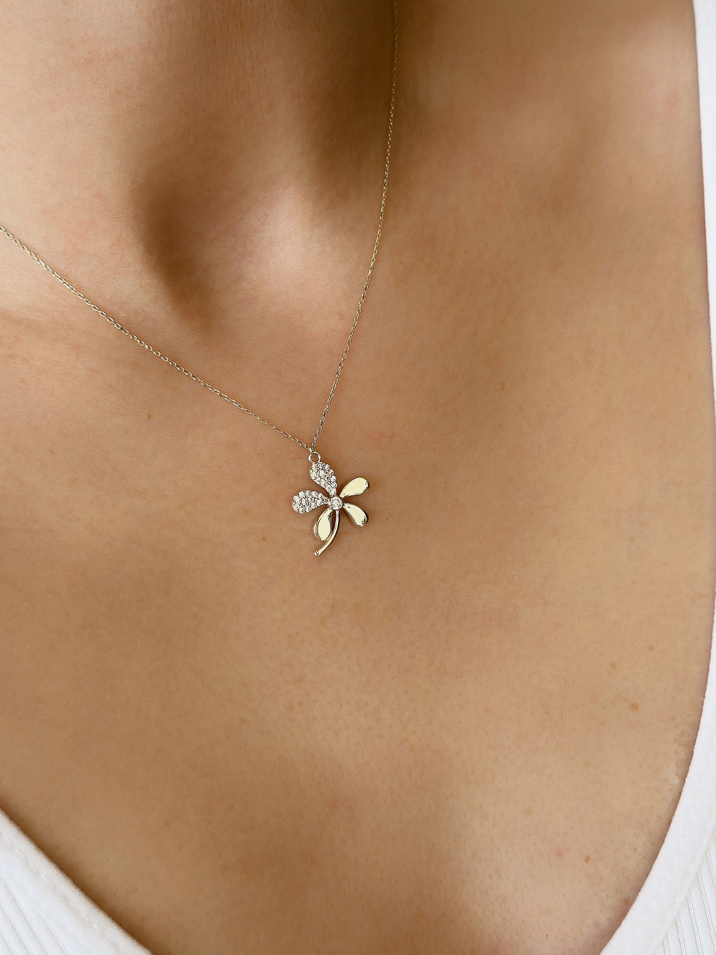 14K Real Solid Gold Daisy Pendant Necklace for Women