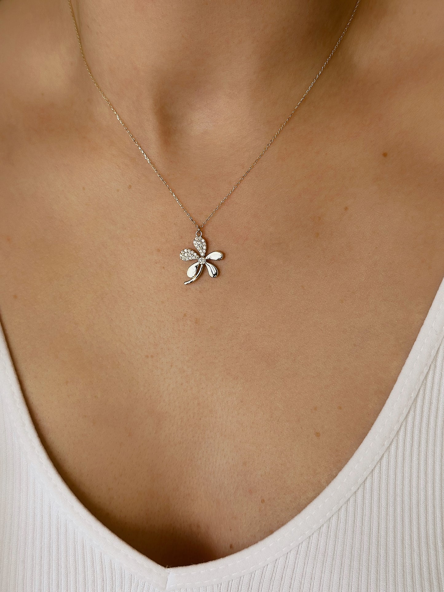 14K Real Solid Gold Daisy Pendant Necklace for Women