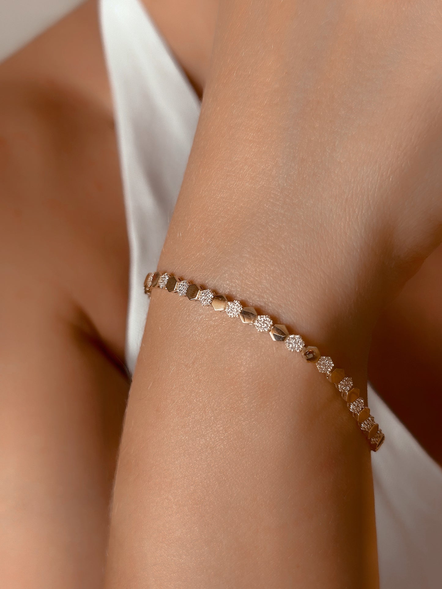 14K Gold Hexagonal Chain Bracelet