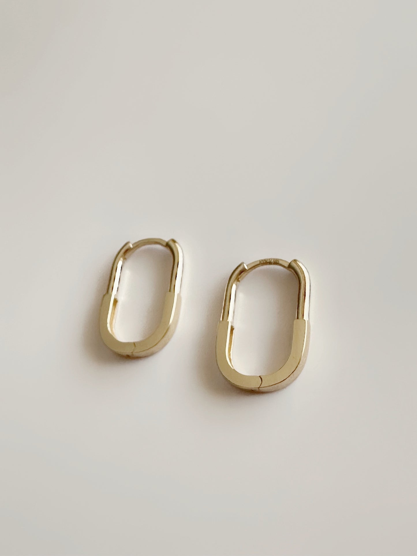 14K Solid Gold Interlocking Design Hoop Earrings