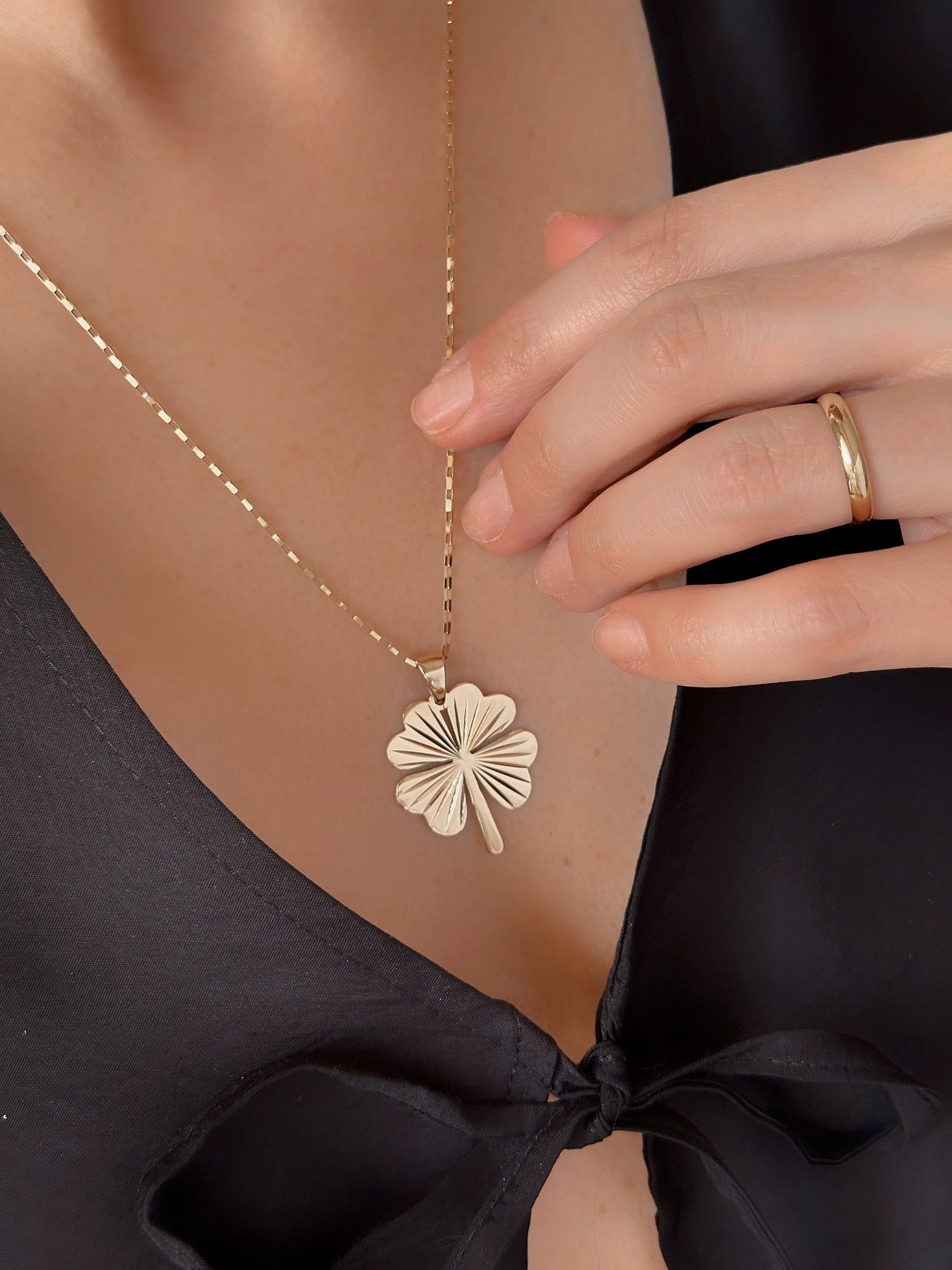 14K Solid Gold Clover Pendant Necklace Or Box Chain