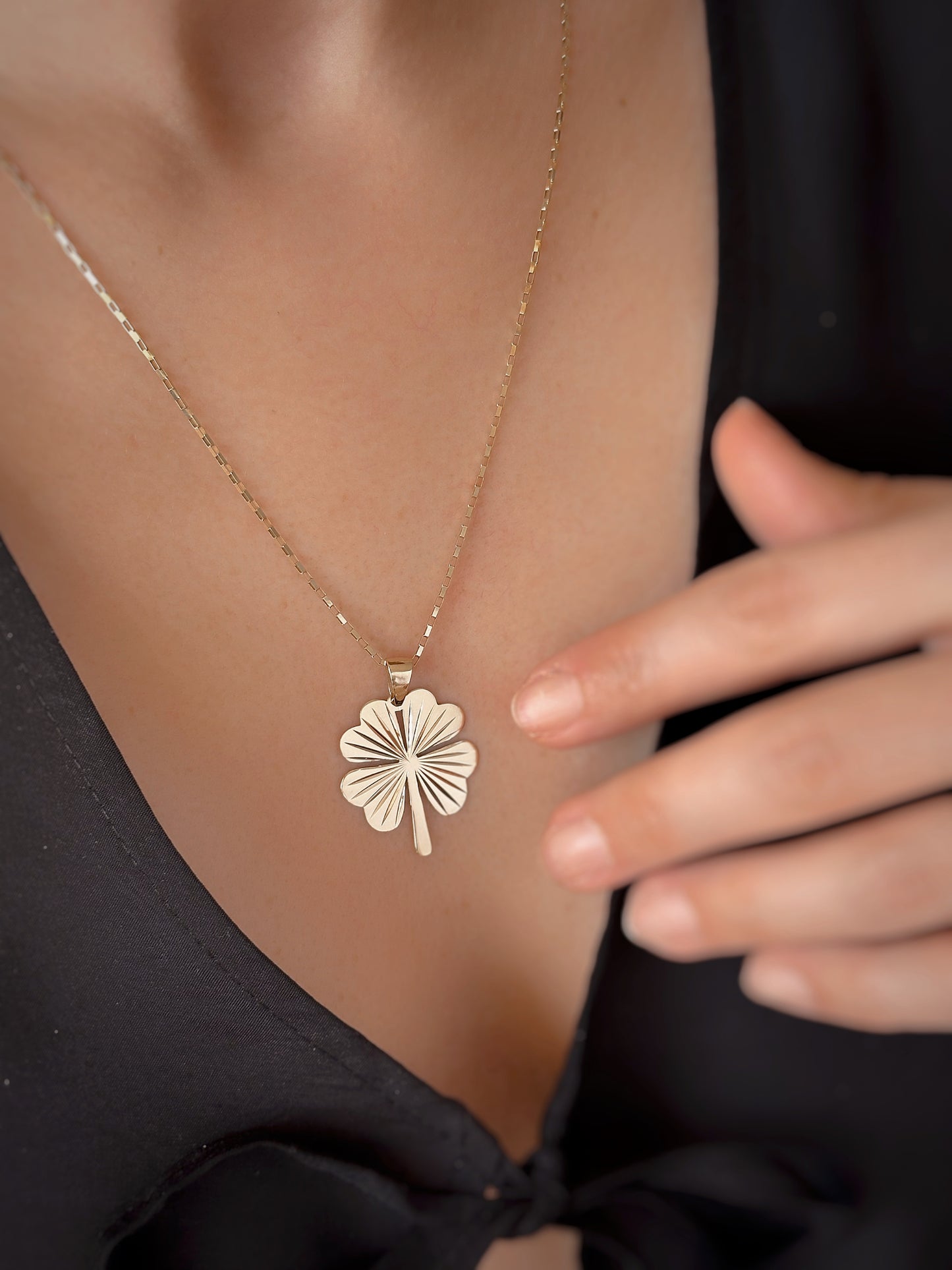 14K Solid Gold Clover Pendant Necklace Or Box Chain
