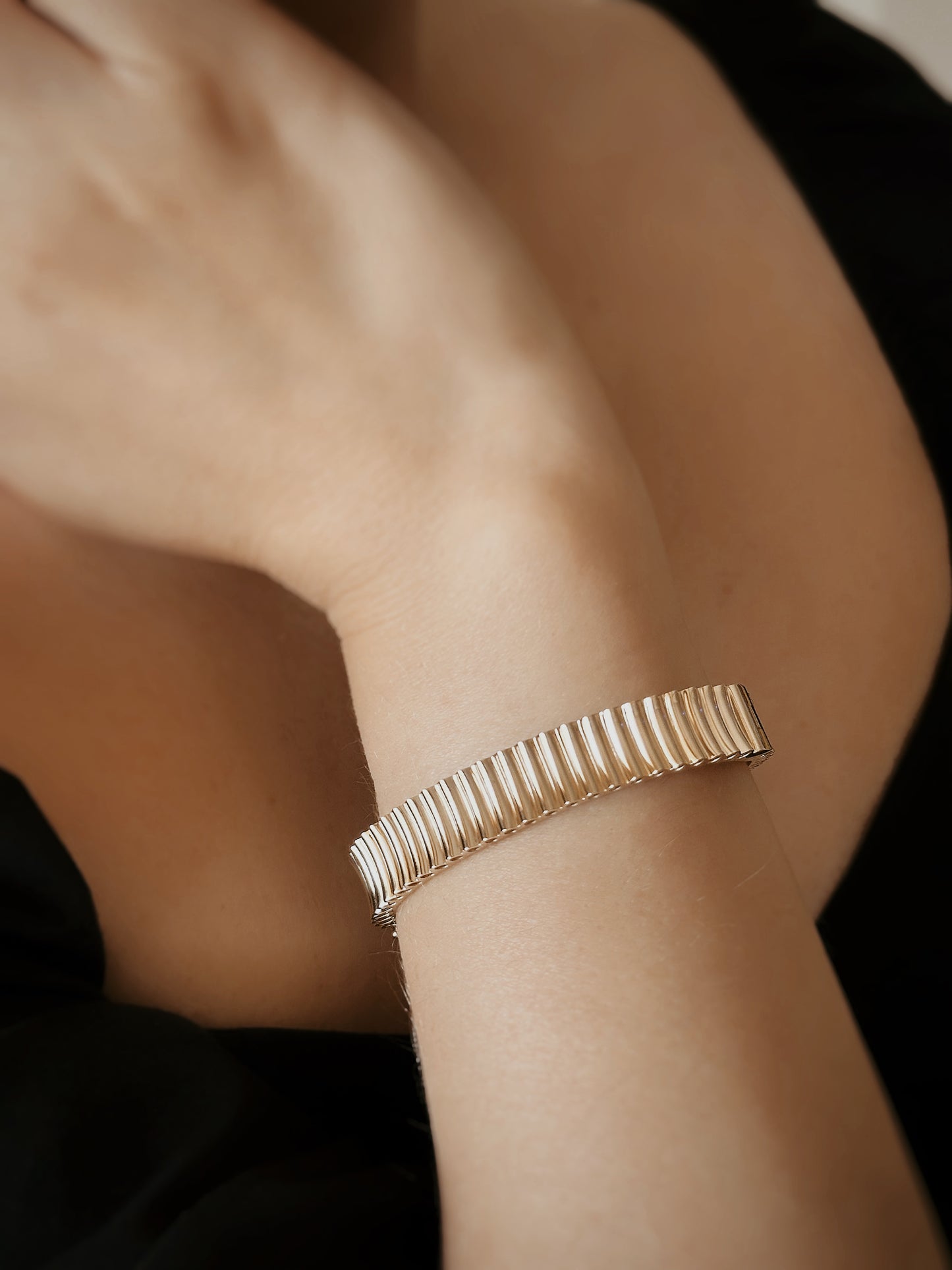 14K Solid Gold Oyster Model Bangle Bracelet