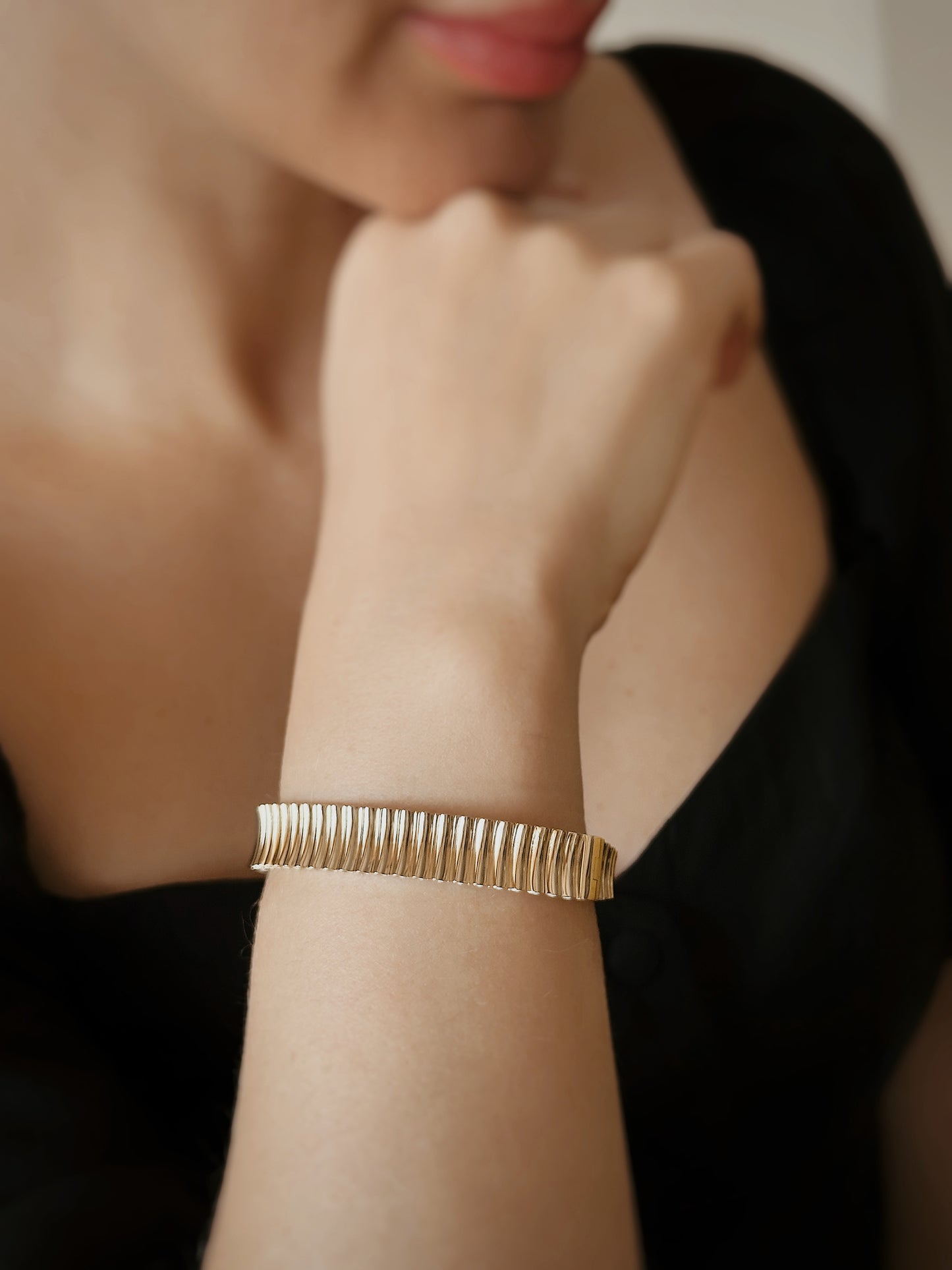 14K Solid Gold Oyster Model Bangle Bracelet