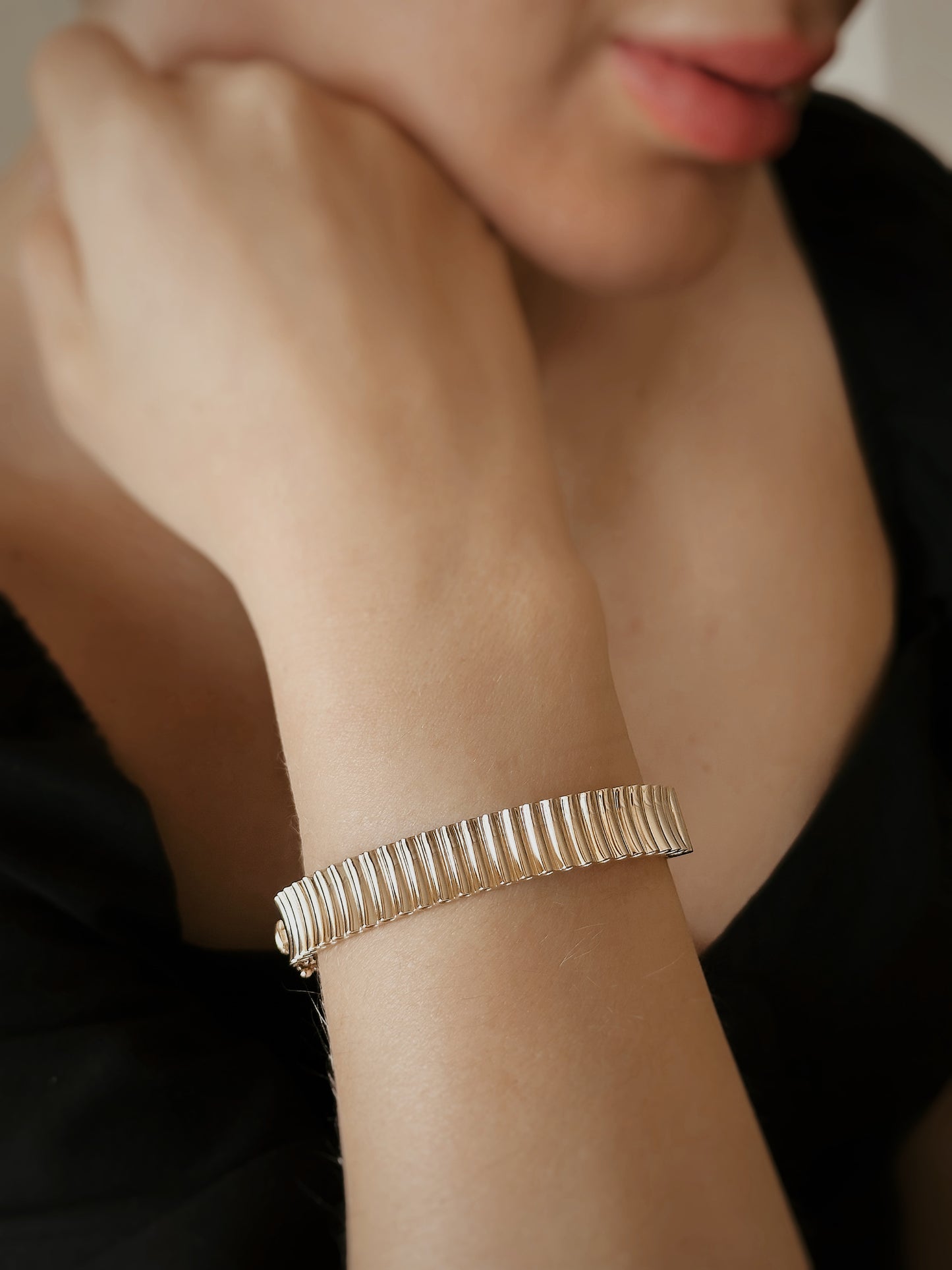 14K Solid Gold Oyster Model Bangle Bracelet