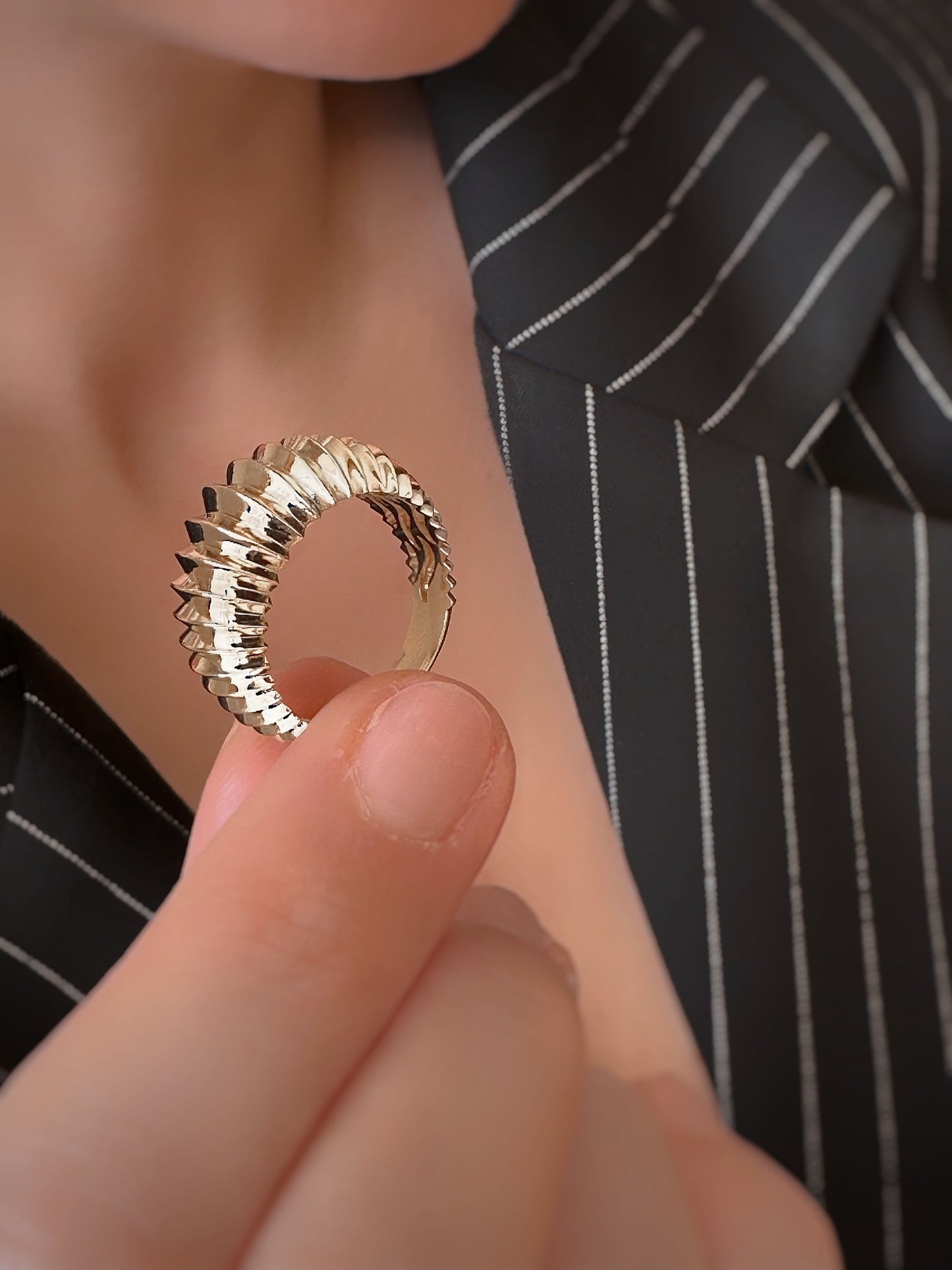 14K Solid Gold Accordion Thick Ring