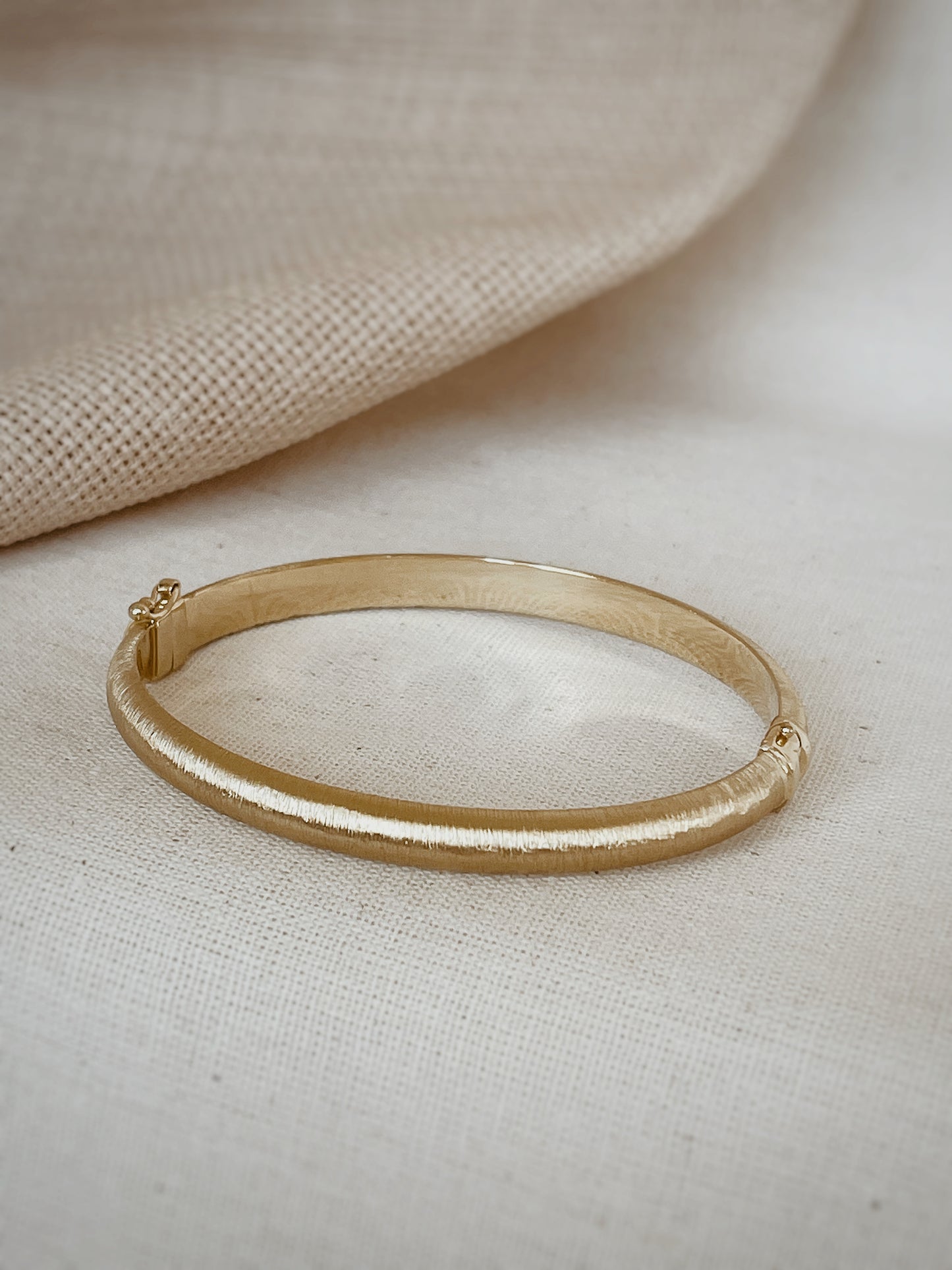 14K Solid Gold High Polish Hinge Bangle Bracelet