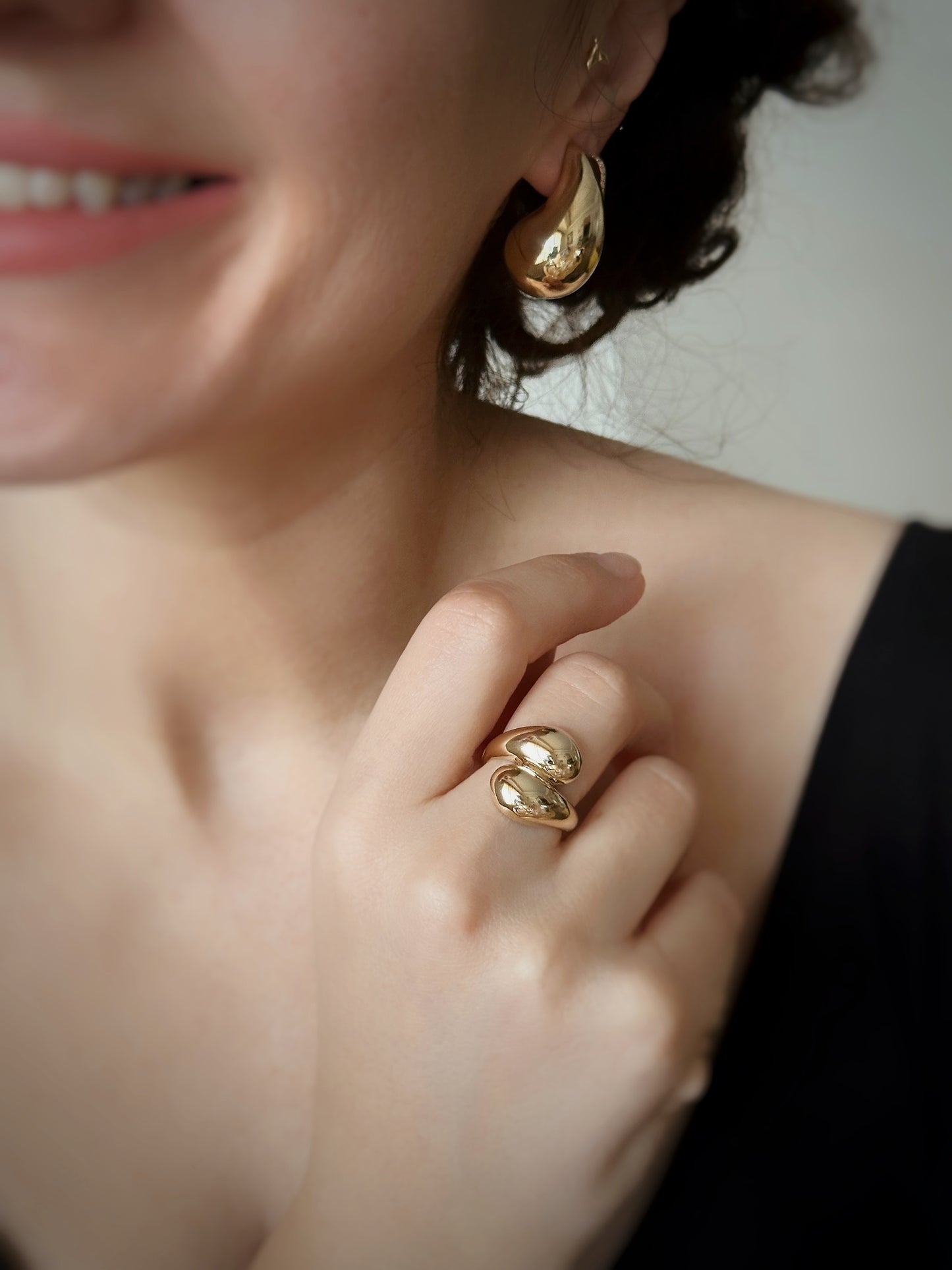 14K Solid Gold Bottega Drop Dupe Rings