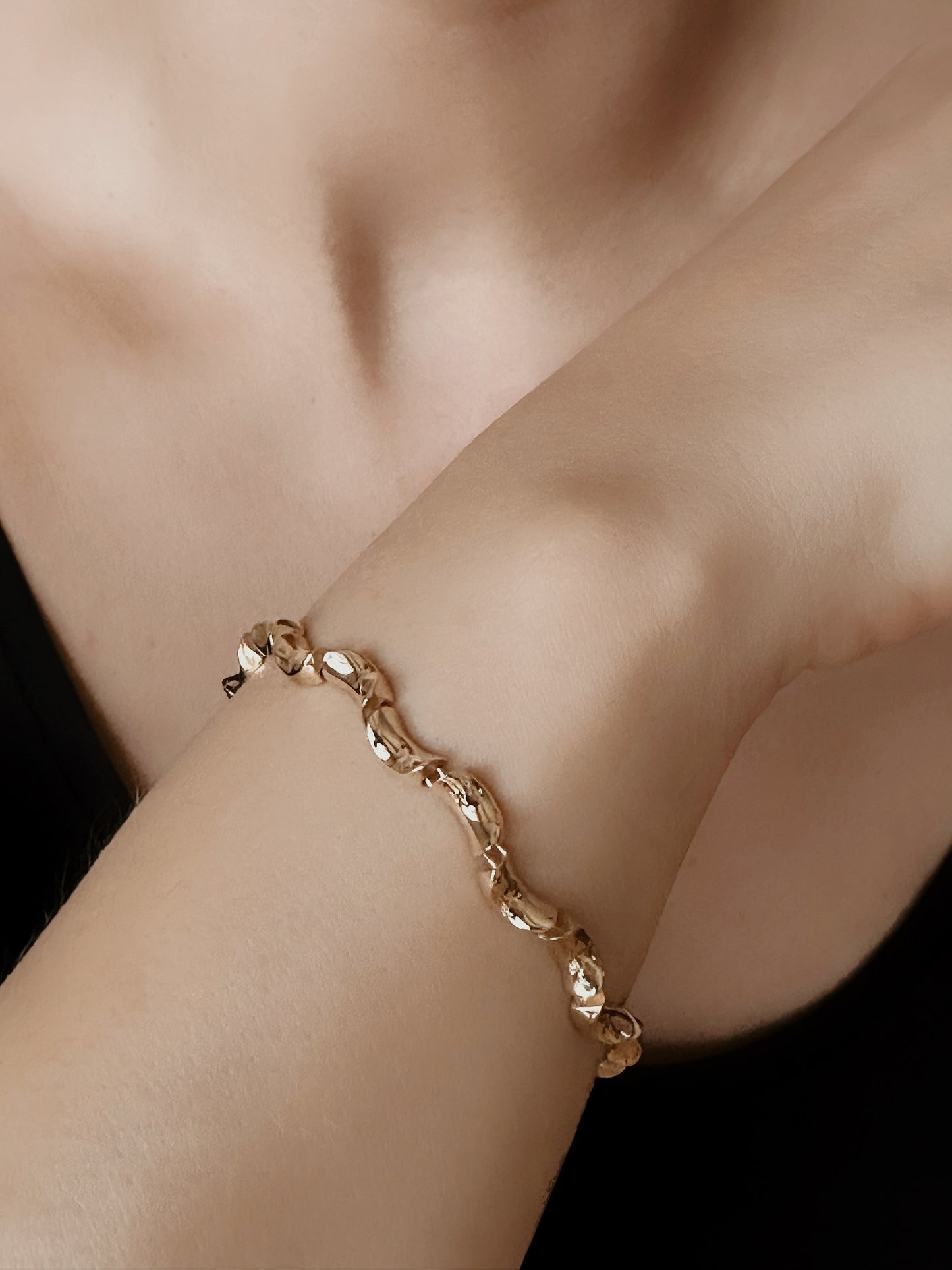 14K Solid Gold Wave Model Bracelet