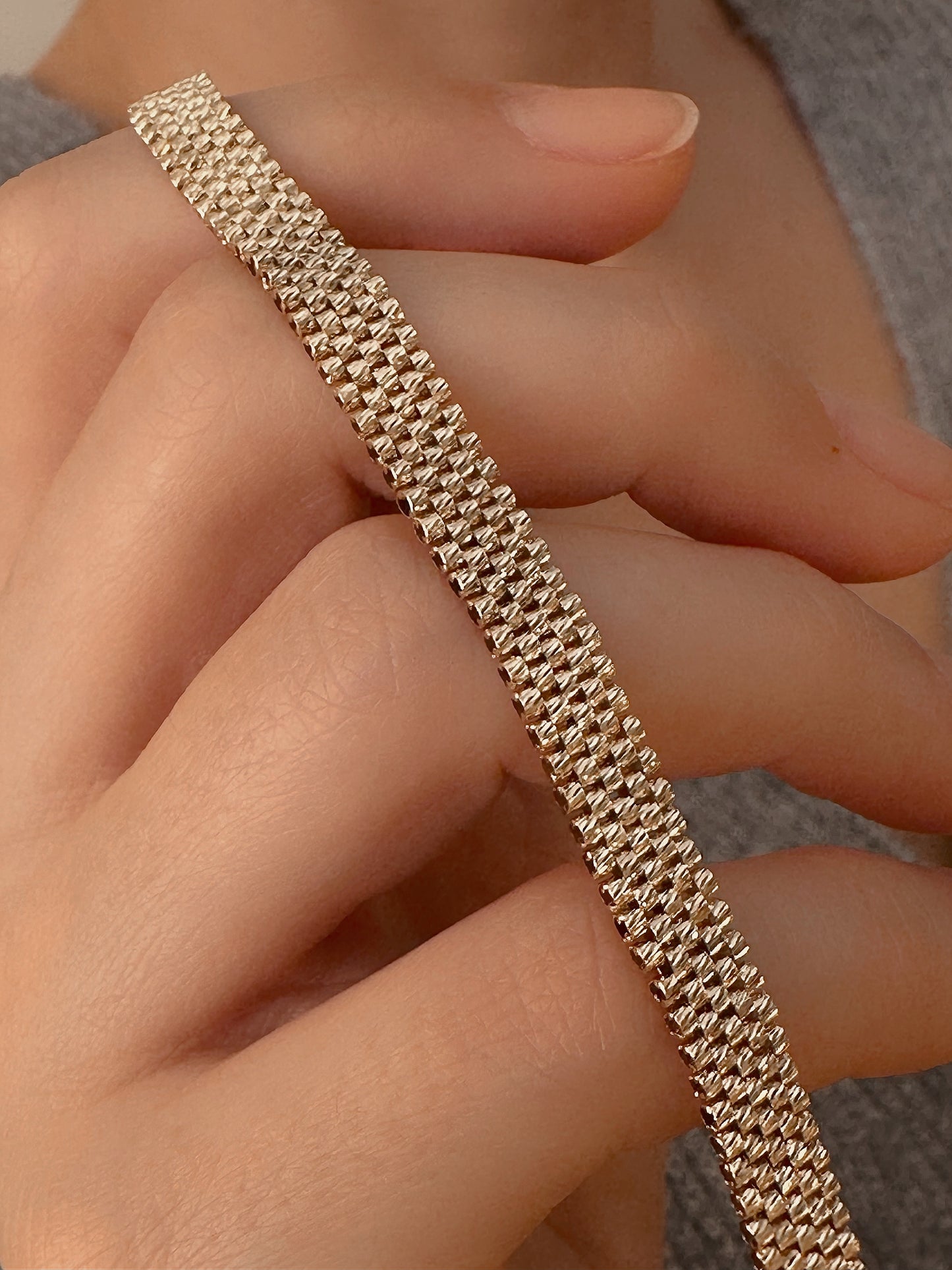 14K Solid Gold Dorica Chain Bracelet