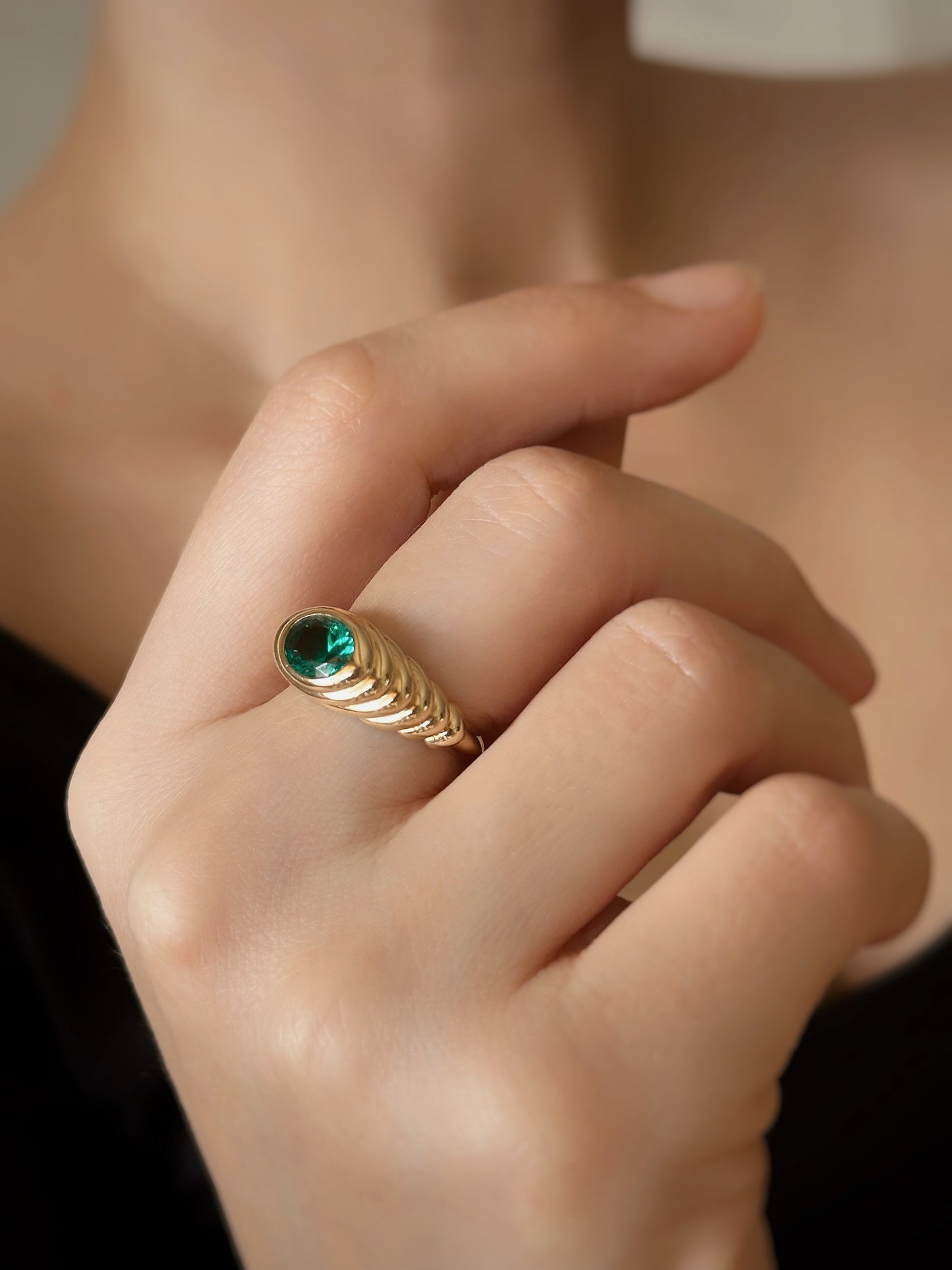 14k Solid Gold Emerald Oval Ring