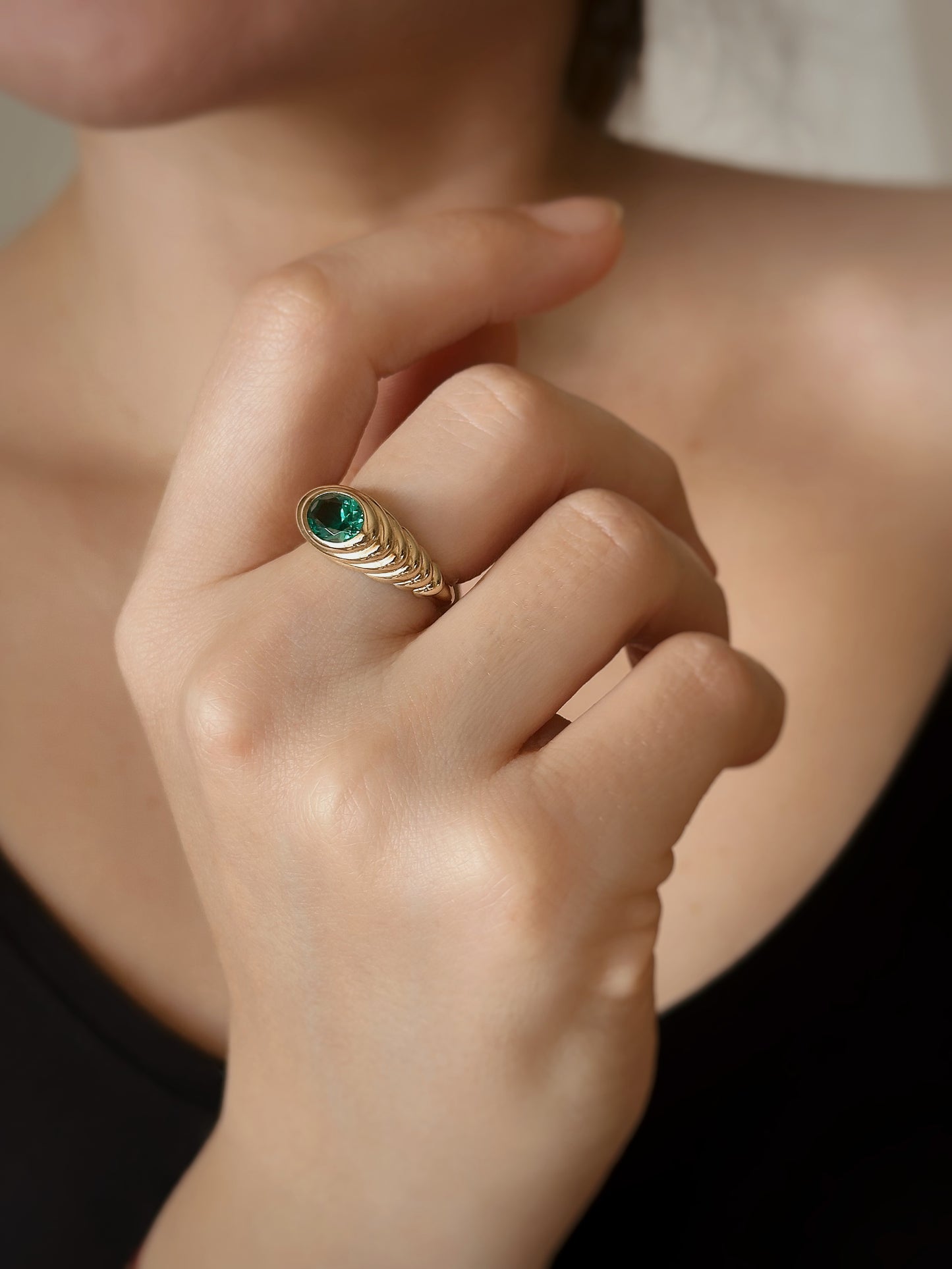 14k Solid Gold Emerald Oval Ring