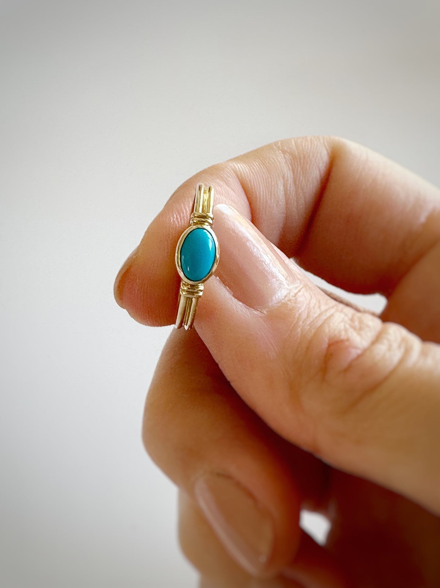 14k Real Gold Oval Turquoise Ring