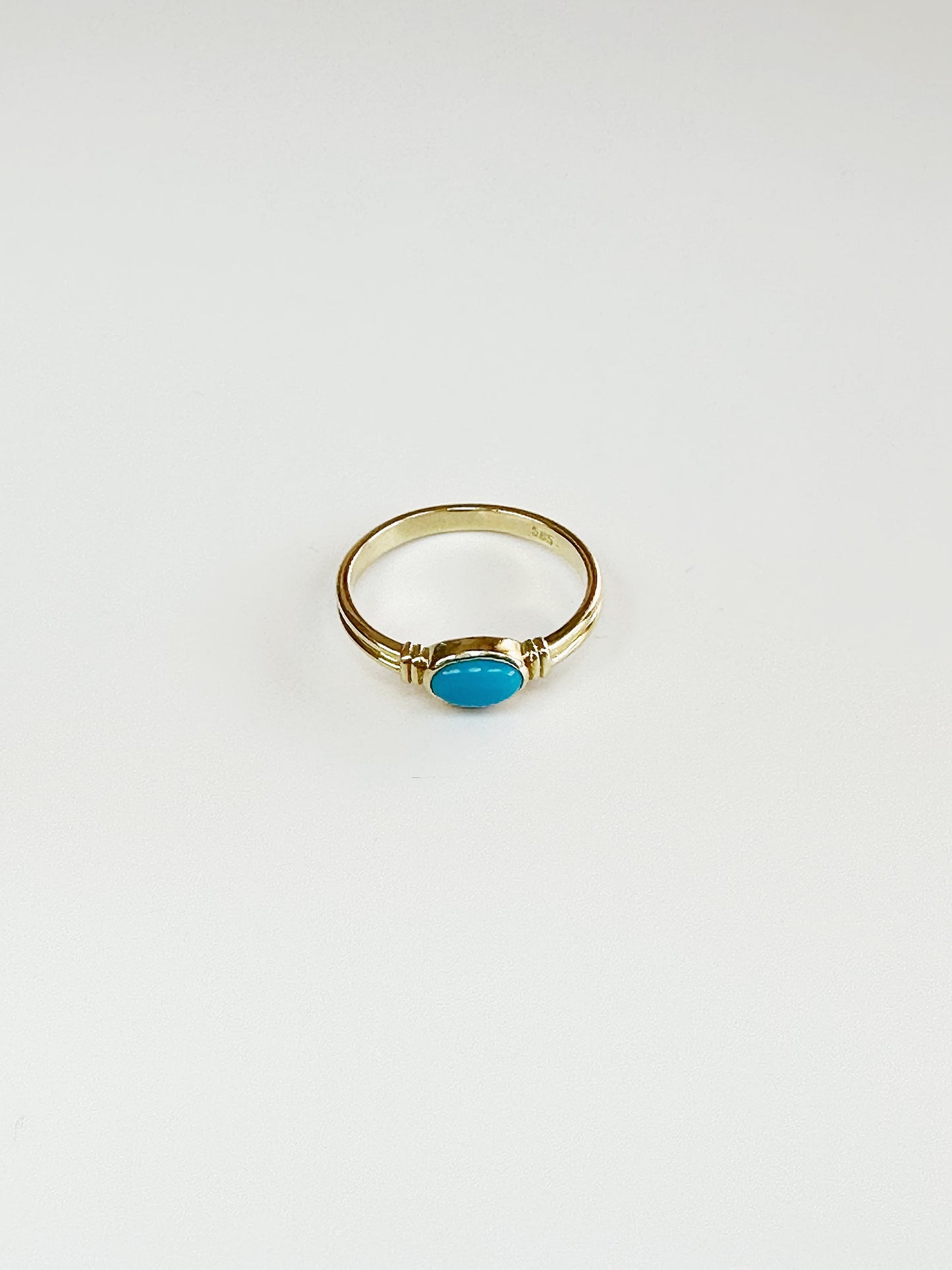 14k Real Gold Oval Turquoise Ring