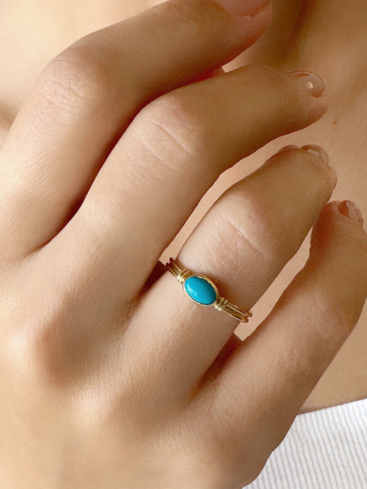 14k Real Gold Oval Turquoise Ring