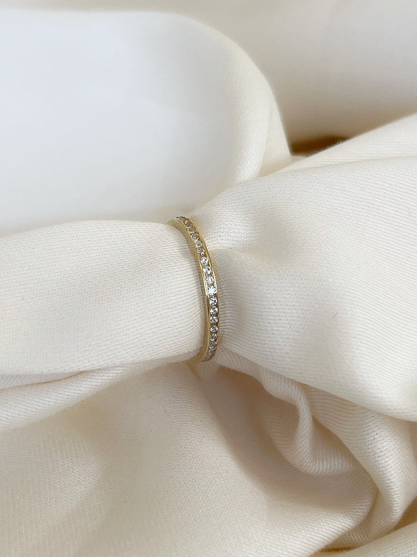 14k Solid Gold  Diamond   Band Wedding