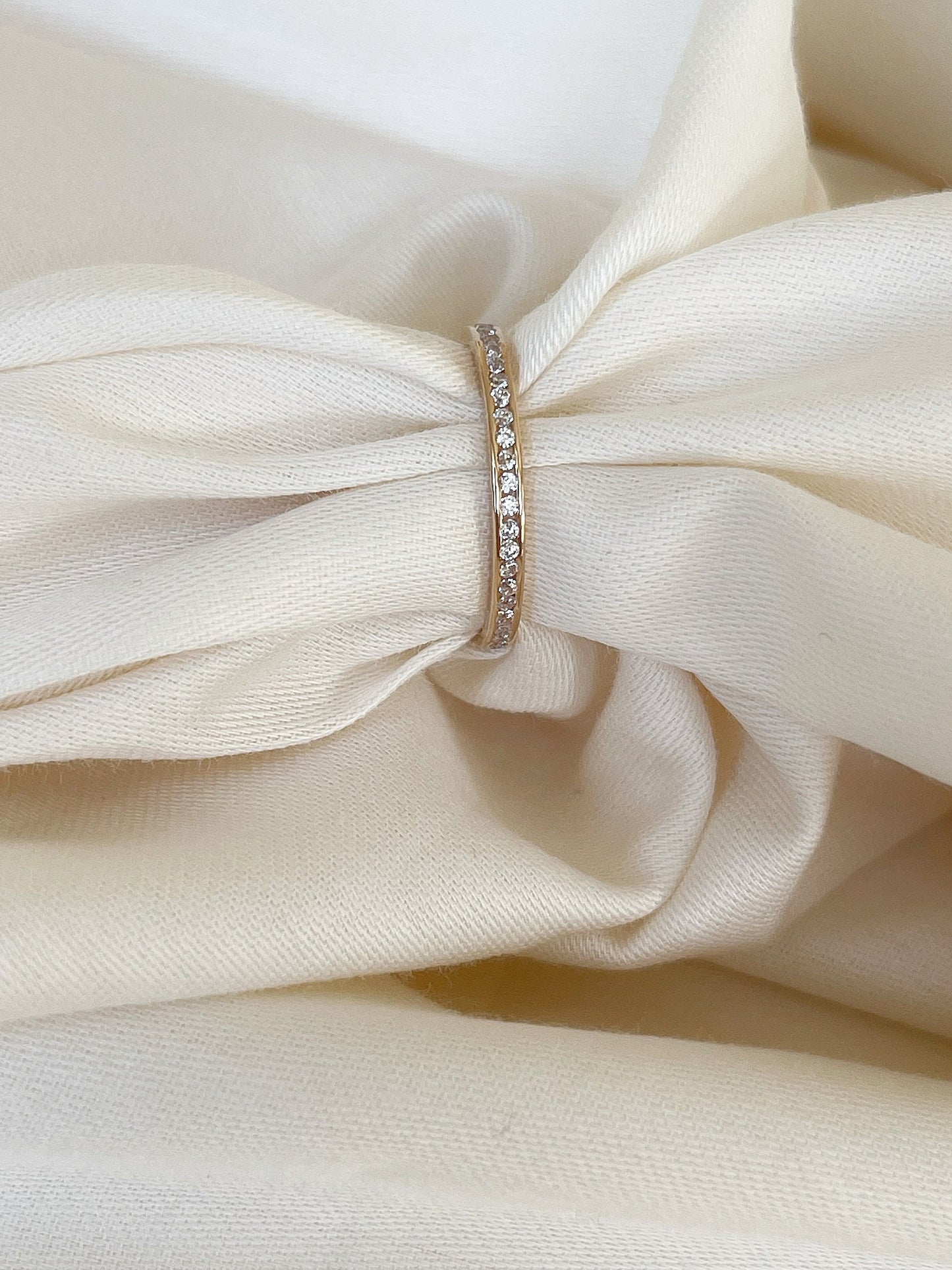 14k Solid Gold  Diamond   Band Wedding