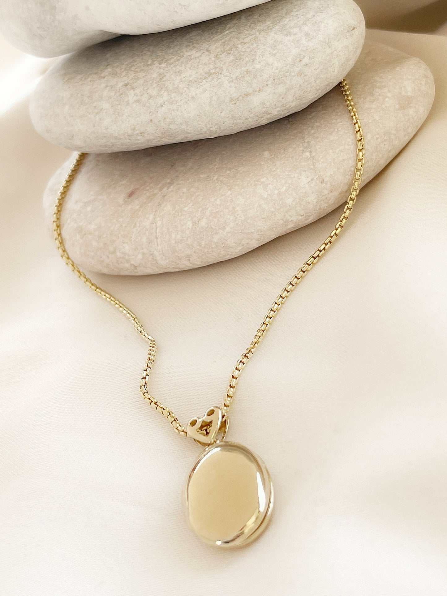 14k solid gold yellow Oval locket Necklace