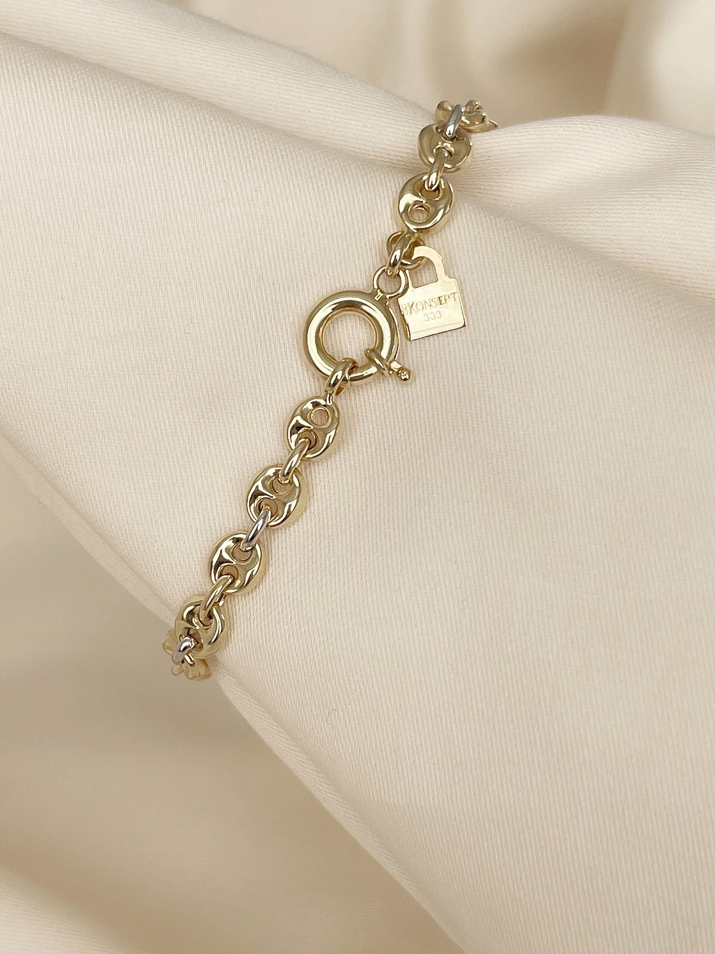 Gold Puffed Mariner Chain Bracelet