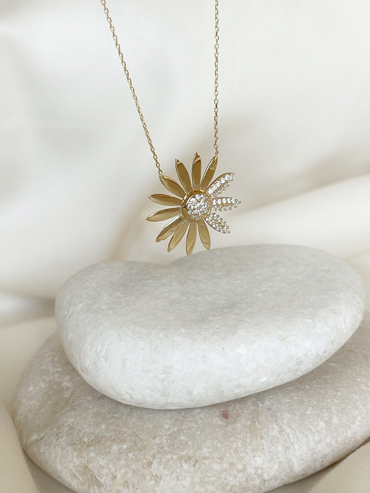 Solid Gold Dainty 14k Solid Gold Daisy Necklace