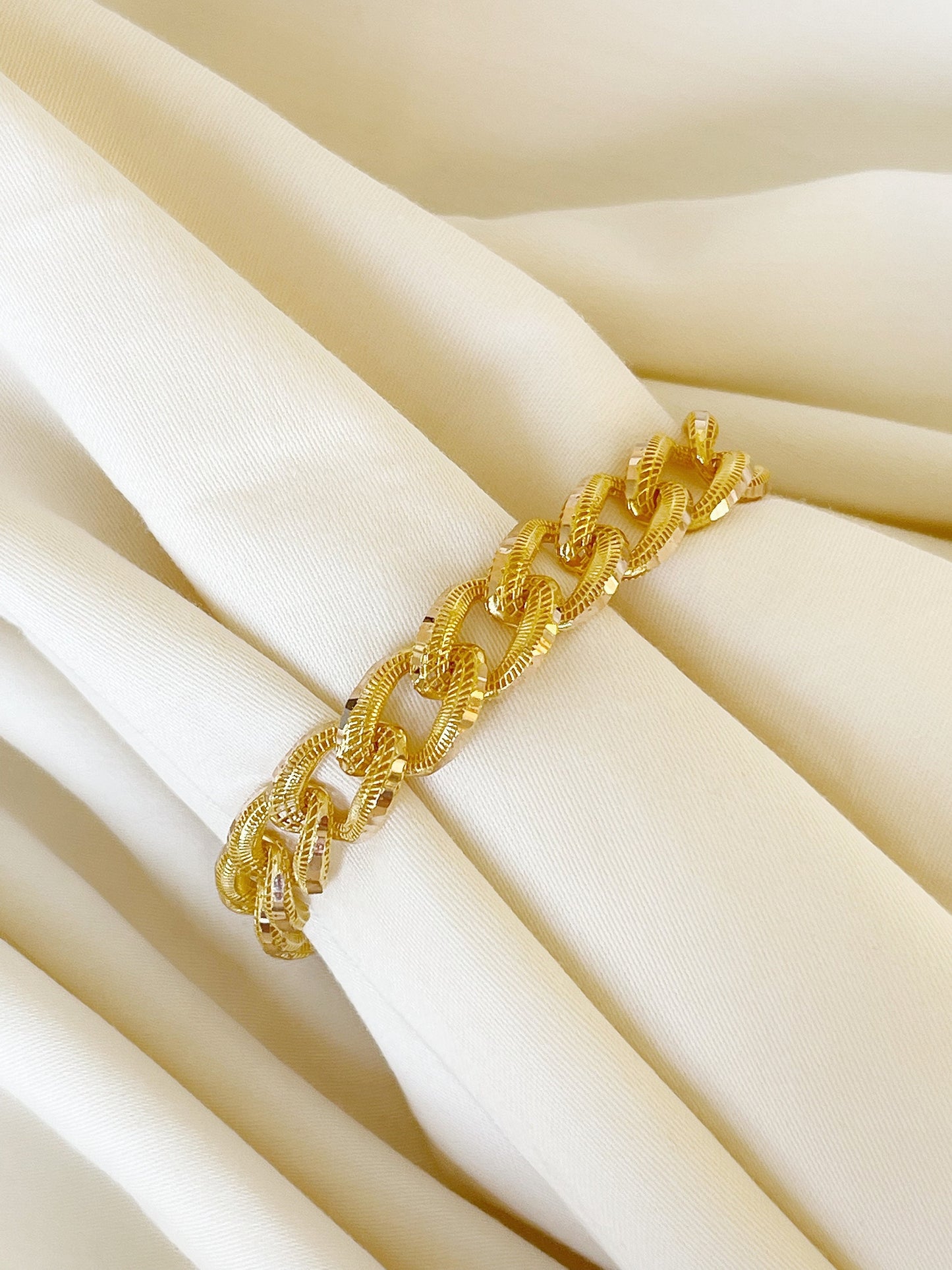 Vintage 14k gold thick bracelet snake