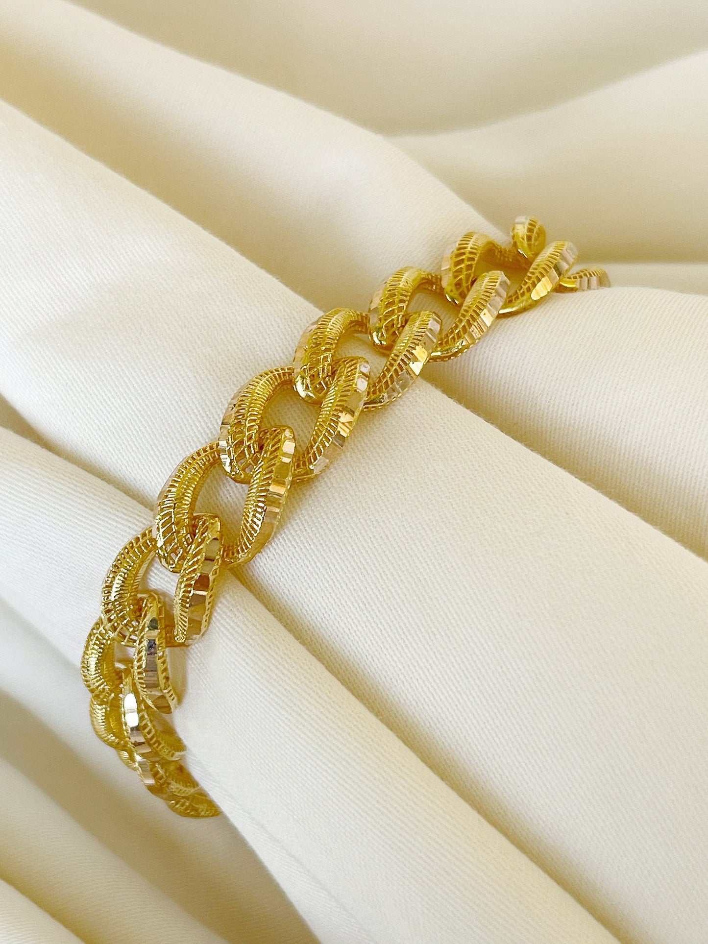 Vintage 14k gold thick bracelet snake