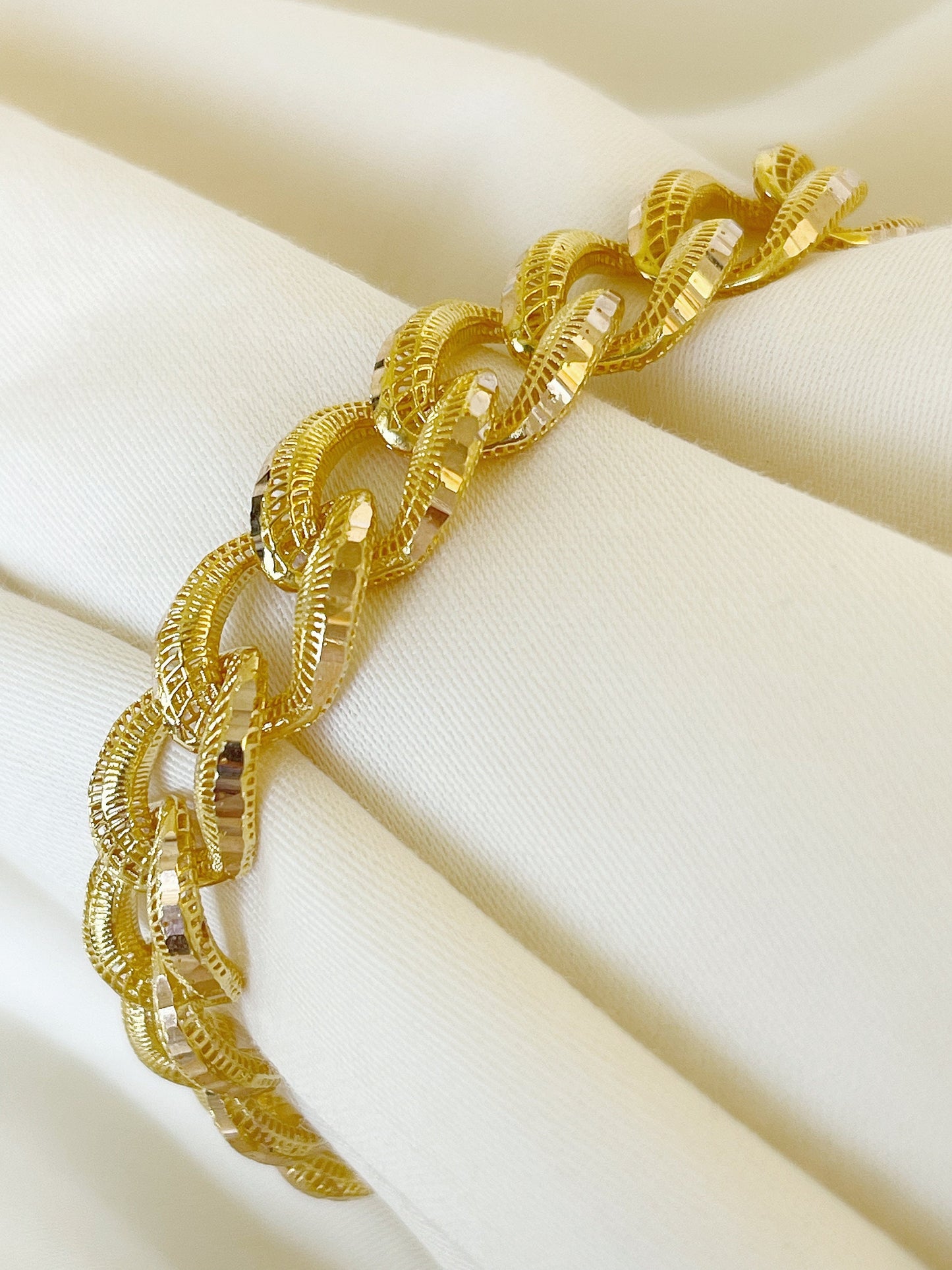 Vintage 14k gold thick bracelet snake