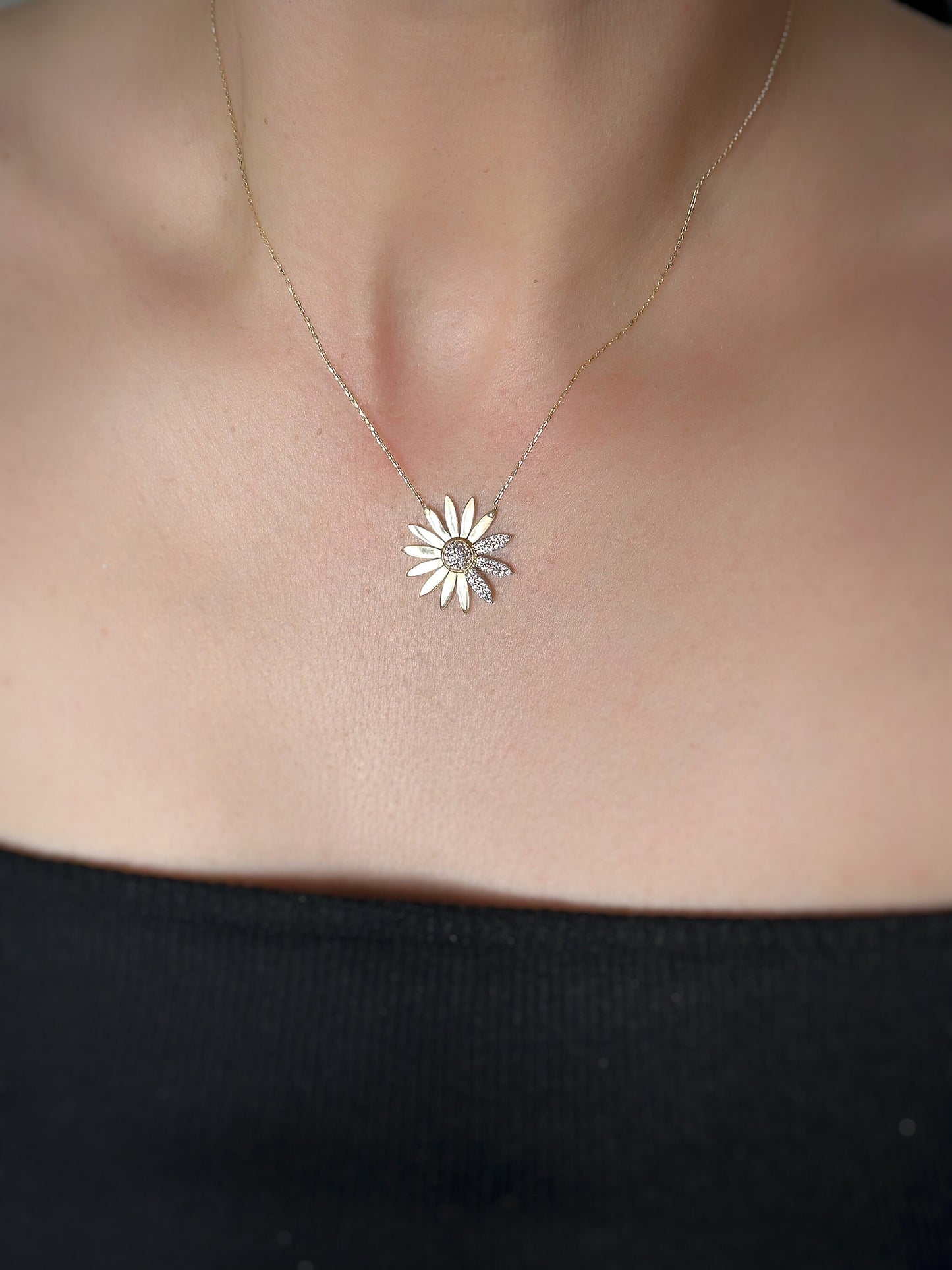 Solid Gold Dainty 14k Solid Gold Daisy Necklace